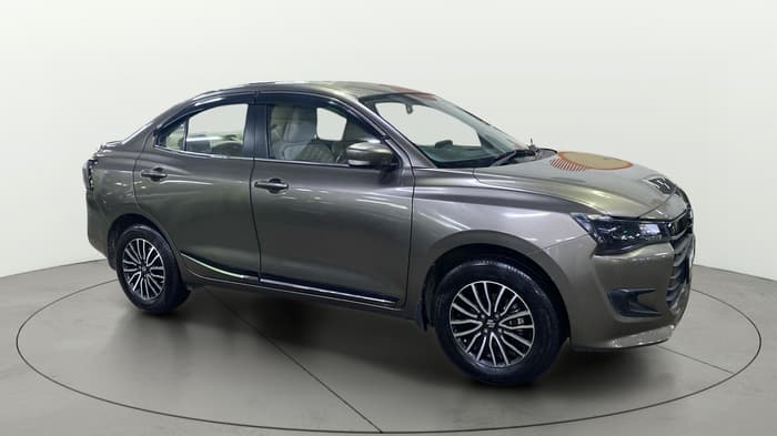 2025 Maruti Dzire VXi, Petrol, Manual, 9,356 km, Right Front Diagonal
