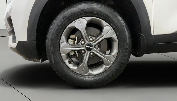 2021 KIA SELTOS HTK PLUS 1.5 IMT, Petrol, Manual, 27,942 km, Left Front Wheel