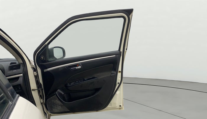 2013 Maruti Swift VDI, Diesel, Manual, 1,29,666 km, RHS Front Door