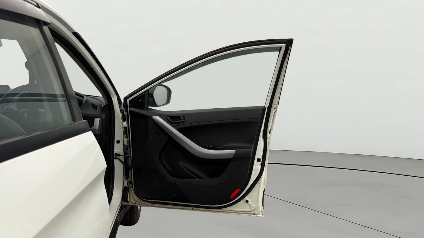 2023 Tata NEXON XE PETROL, Petrol, Manual, 25,429 km, RHS Front Door