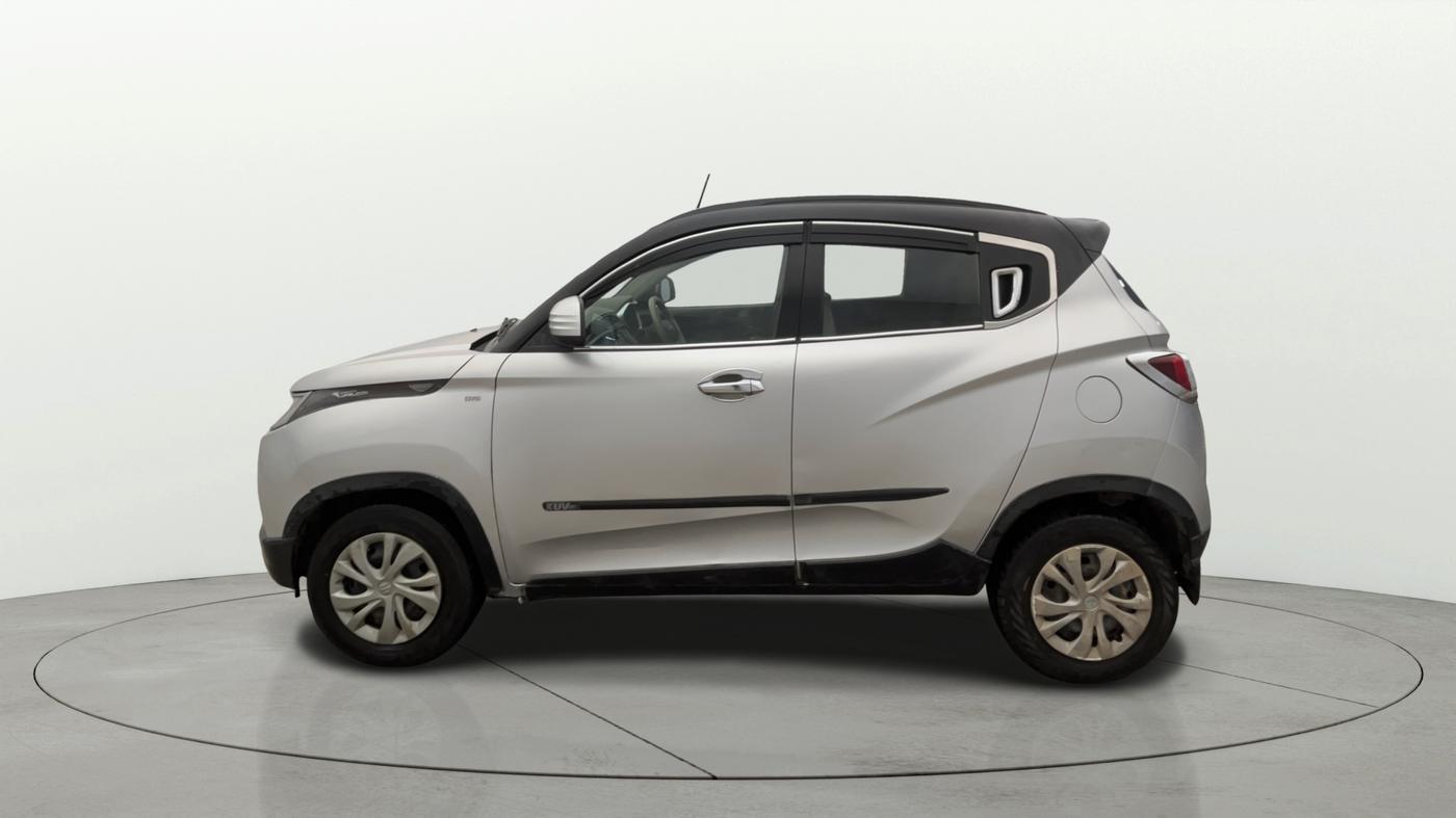 2016 Mahindra Kuv100 K6 D 6 STR, Diesel, Manual, 88,529 km, Left Side