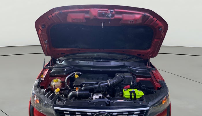 2020 Mahindra XUV300 W6 1.2 PETROL, Petrol, Manual, 33,270 km, Open Bonet