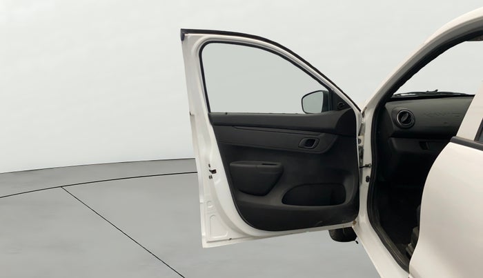 2025 Renault Kwid RXL 1.0 (O), Petrol, Manual, 5,101 km, LHS Front Door