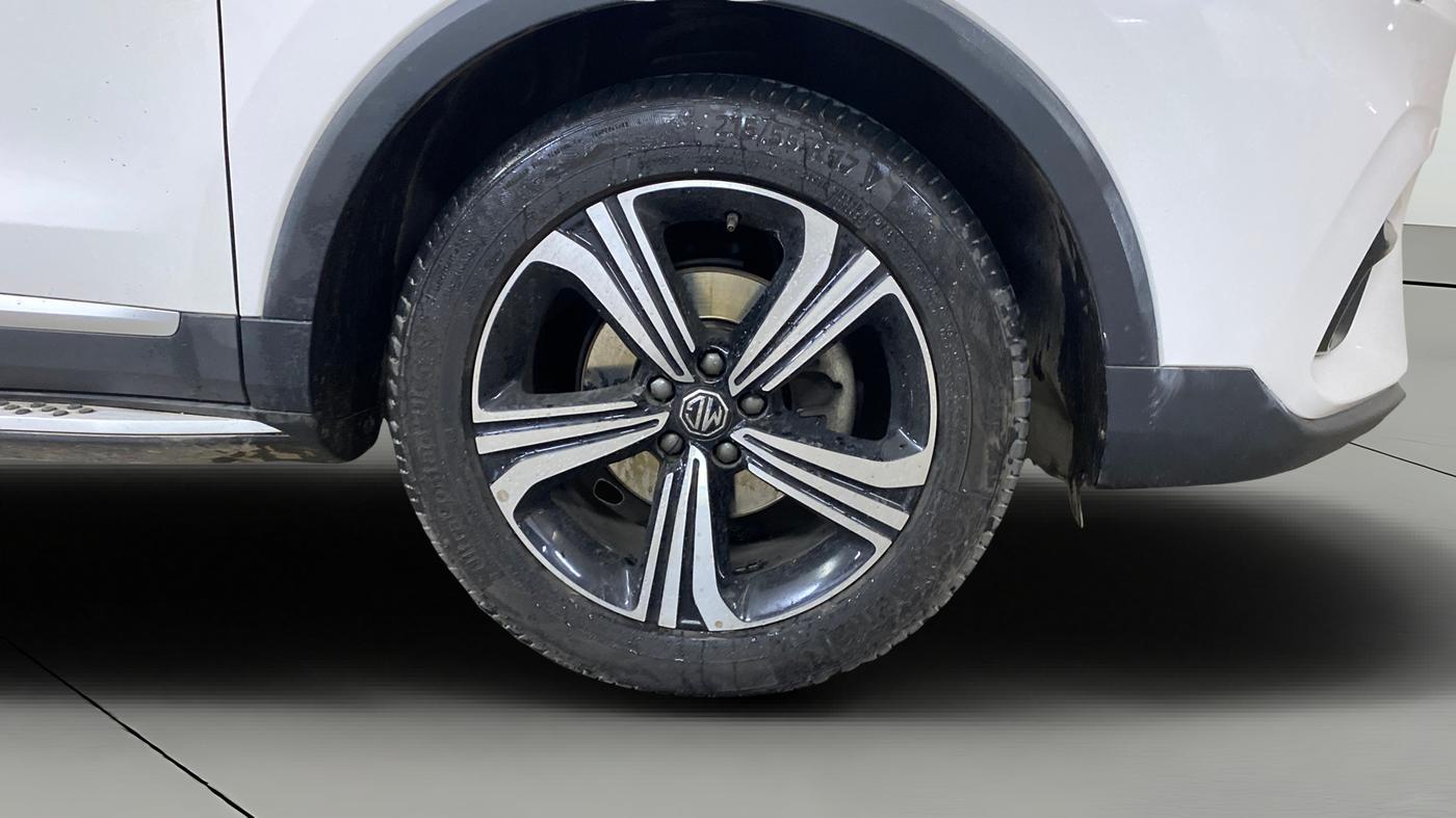2022 MG ASTOR SHARP 1.5 MT, Petrol, Manual, 17,721 km, Right Front Wheel