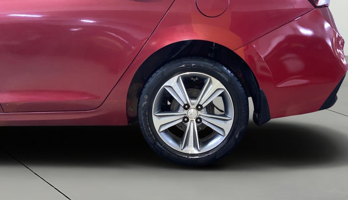 2018 Hyundai Verna 1.6 CRDI SX + AT, Diesel, Automatic, 95,998 km, Left Rear Wheel