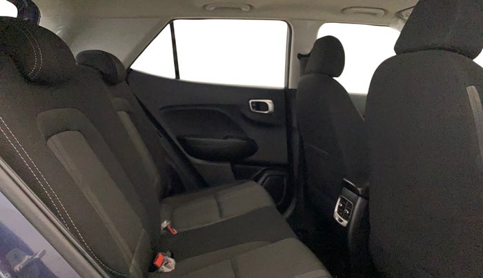 2021 Hyundai VENUE SX 1.0 TURBO IMT, Petrol, Manual, 28,805 km, Right Side Rear Door Cabin