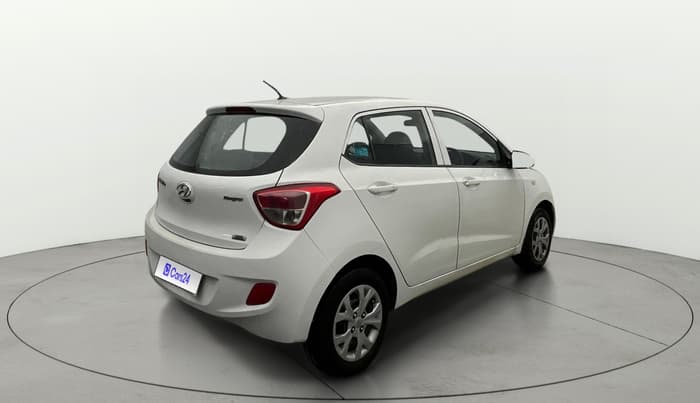 2016 Hyundai Grand i10 MAGNA 1.2 KAPPA VTVT, Petrol, Manual, 50,954 km, Right Back Diagonal