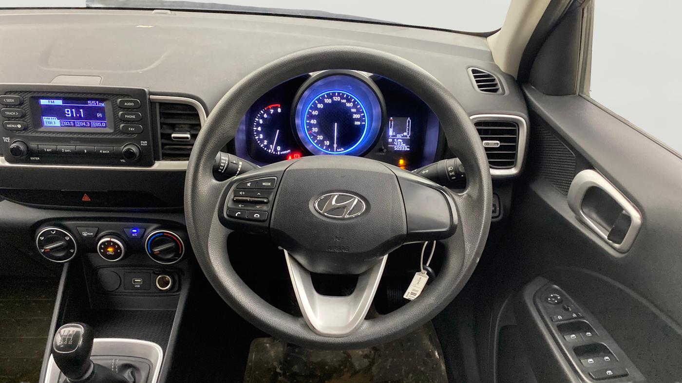 2021 Hyundai VENUE S 1.2, Petrol, Manual, 50,889 km, Steering Wheel Close Up
