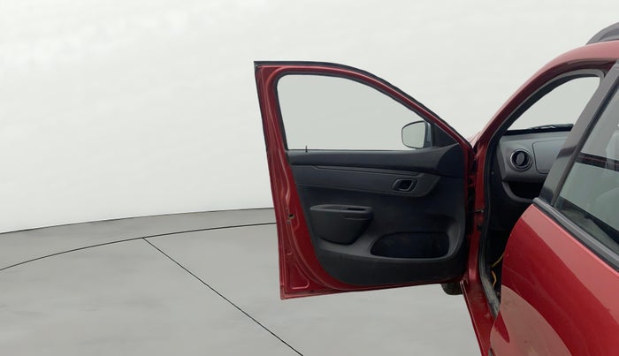 2017 Renault Kwid RXT 1.0 AMT, Petrol, Automatic, 82,539 km, LHS Front Door