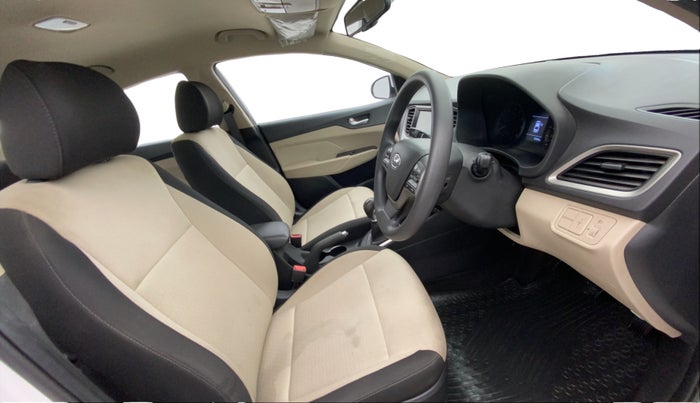 2019 Hyundai Verna 1.6 VTVT SX, Petrol, Manual, 30,582 km, Right Side Front Door Cabin