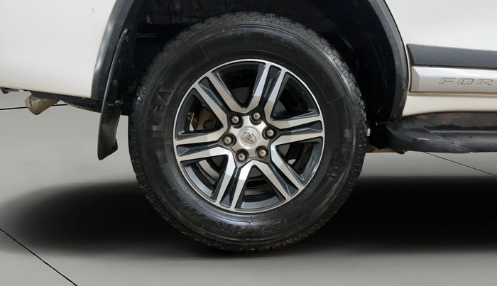 2018 Toyota Fortuner 2.8 4X2 MT, Diesel, Manual, 88,392 km, Right Rear Wheel