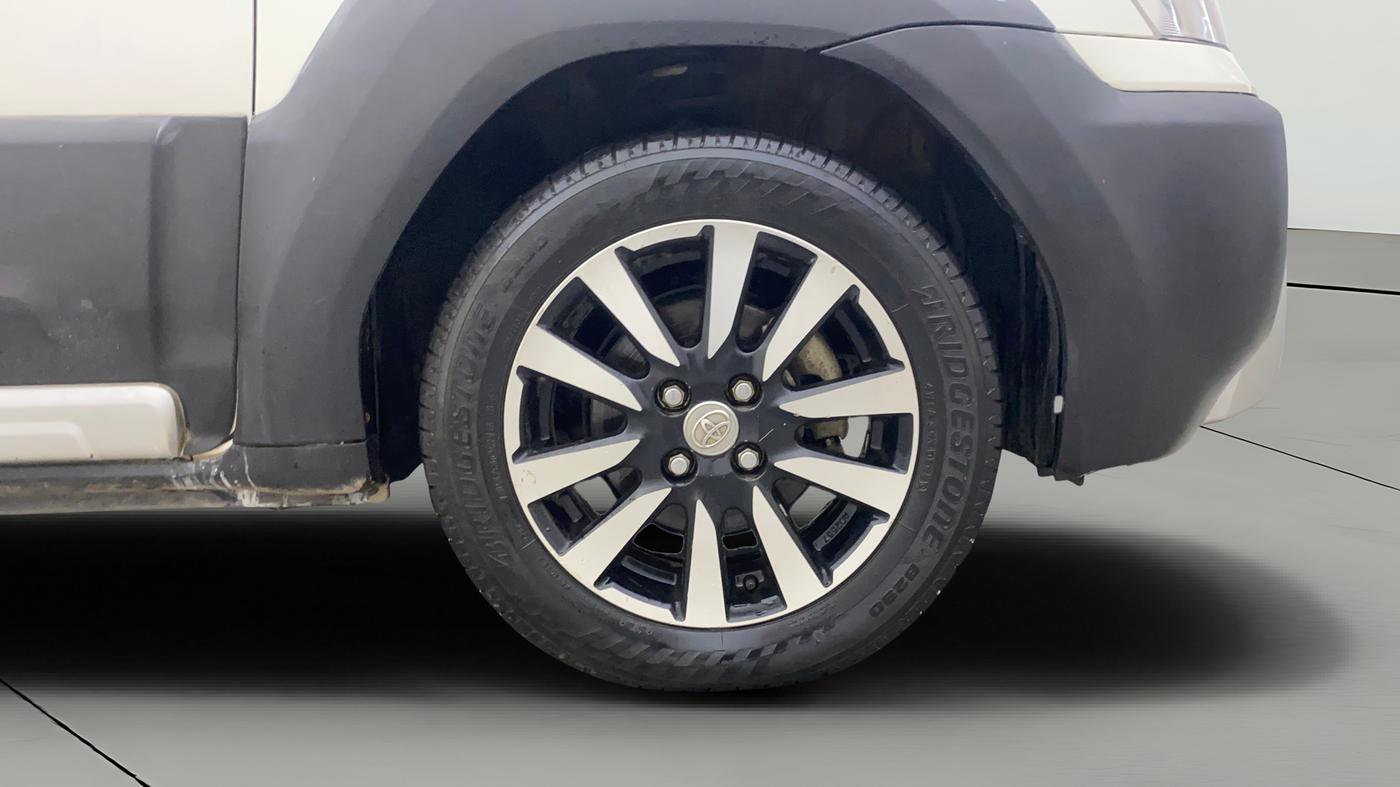 2014 Toyota Etios CROSS 1.4 VD, Diesel, Manual, 73,802 km, Right Front Wheel