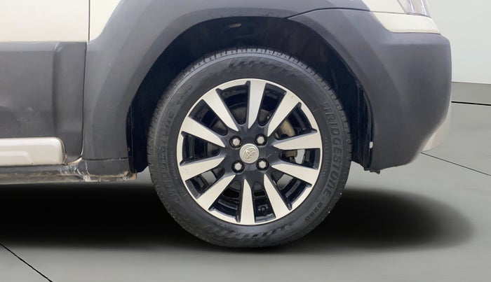 2014 Toyota Etios CROSS 1.4 VD, Diesel, Manual, 73,527 km, Right Front Wheel