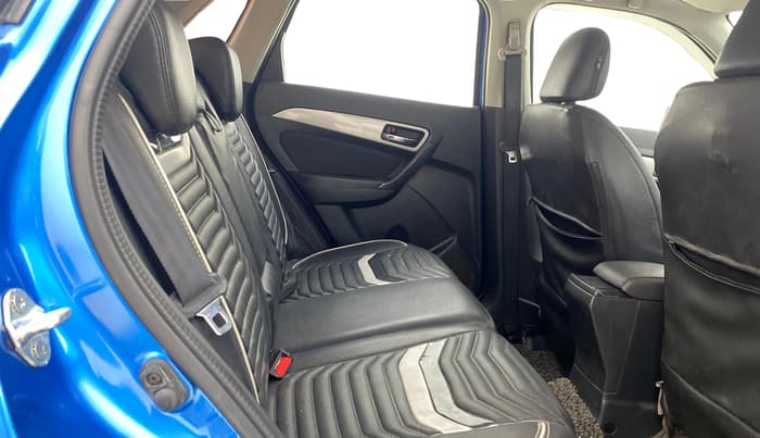 2017 Maruti Vitara Brezza ZDI PLUS DUAL TONE, Diesel, Manual, 1,37,453 km, Right Side Rear Door Cabin