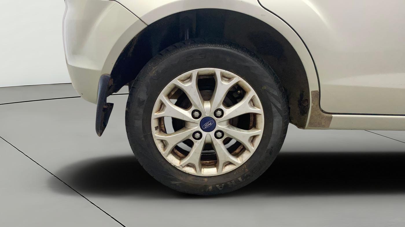 2013 Ford Figo TITANIUM 1.4 DIESEL, Diesel, Manual, 1,33,384 km, Right Rear Wheel