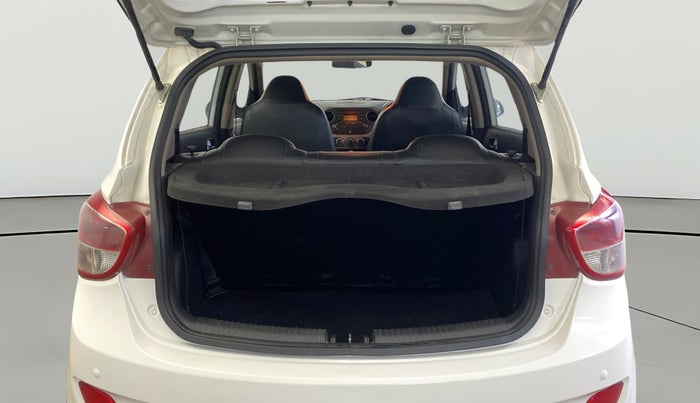 2016 Hyundai Grand i10 SPORTZ 1.2 KAPPA VTVT, Petrol, Manual, 77,715 km, Boot Open Zoomed View