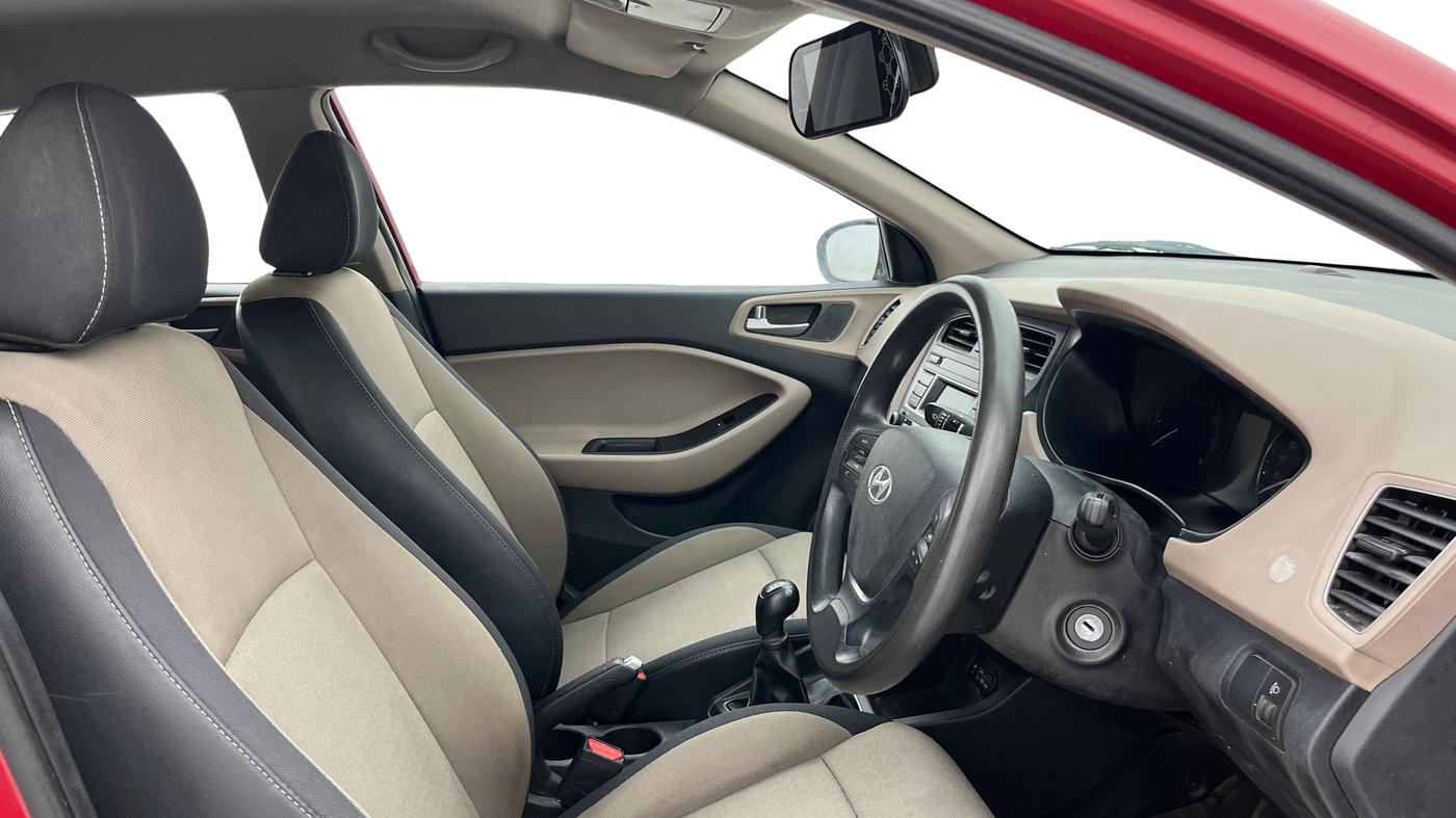 2015 Hyundai Elite i20 MAGNA 1.2, Petrol, Manual, 40,256 km, Right Side Front Door Cabin