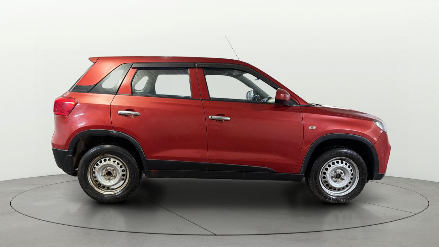 2018 Maruti Vitara Brezza LDI, Diesel, Manual, 1,32,045 km, Right Side View