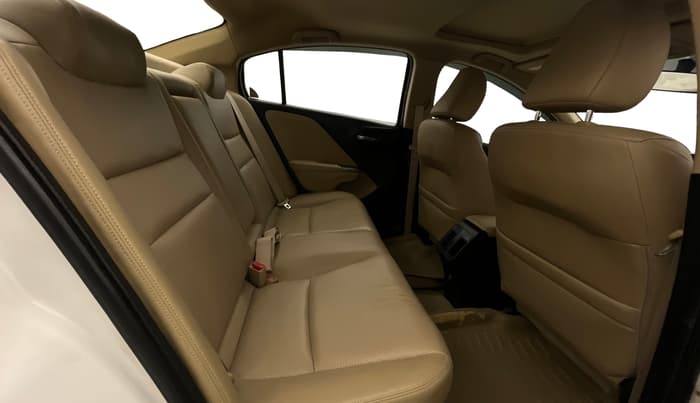 2015 Honda City 1.5L I-VTEC VX, Petrol, Manual, 49,827 km, Right Side Rear Door Cabin