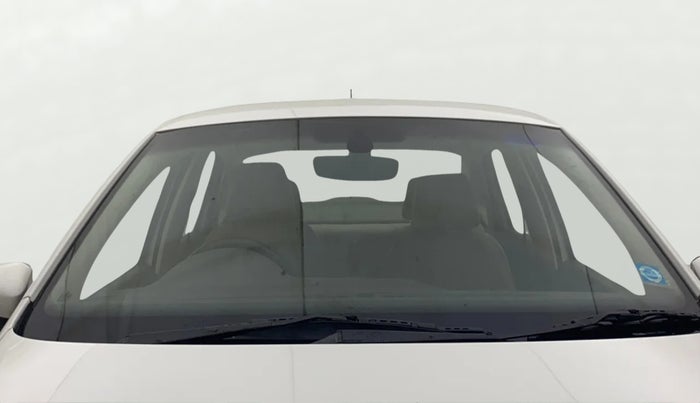 2017 Volkswagen Vento HIGHLINE PETROL AT, Petrol, Automatic, 76,300 km, Front Windshield