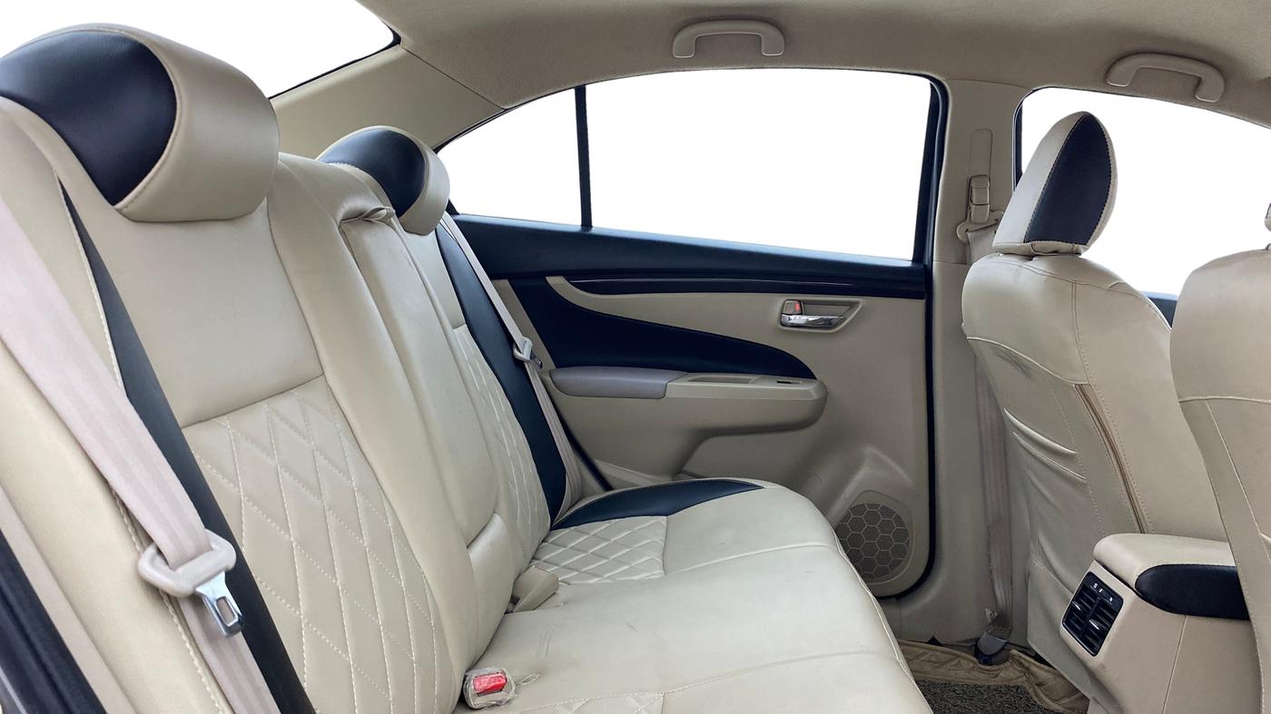 2017 Maruti Ciaz DELTA 1.4 MT PETROL, Petrol, Manual, 37,038 km, Right Side Rear Door Cabin