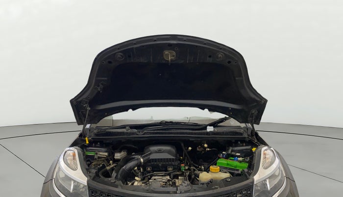 2018 Tata NEXON XM PETROL, CNG, Manual, 70,917 km, Open Bonet