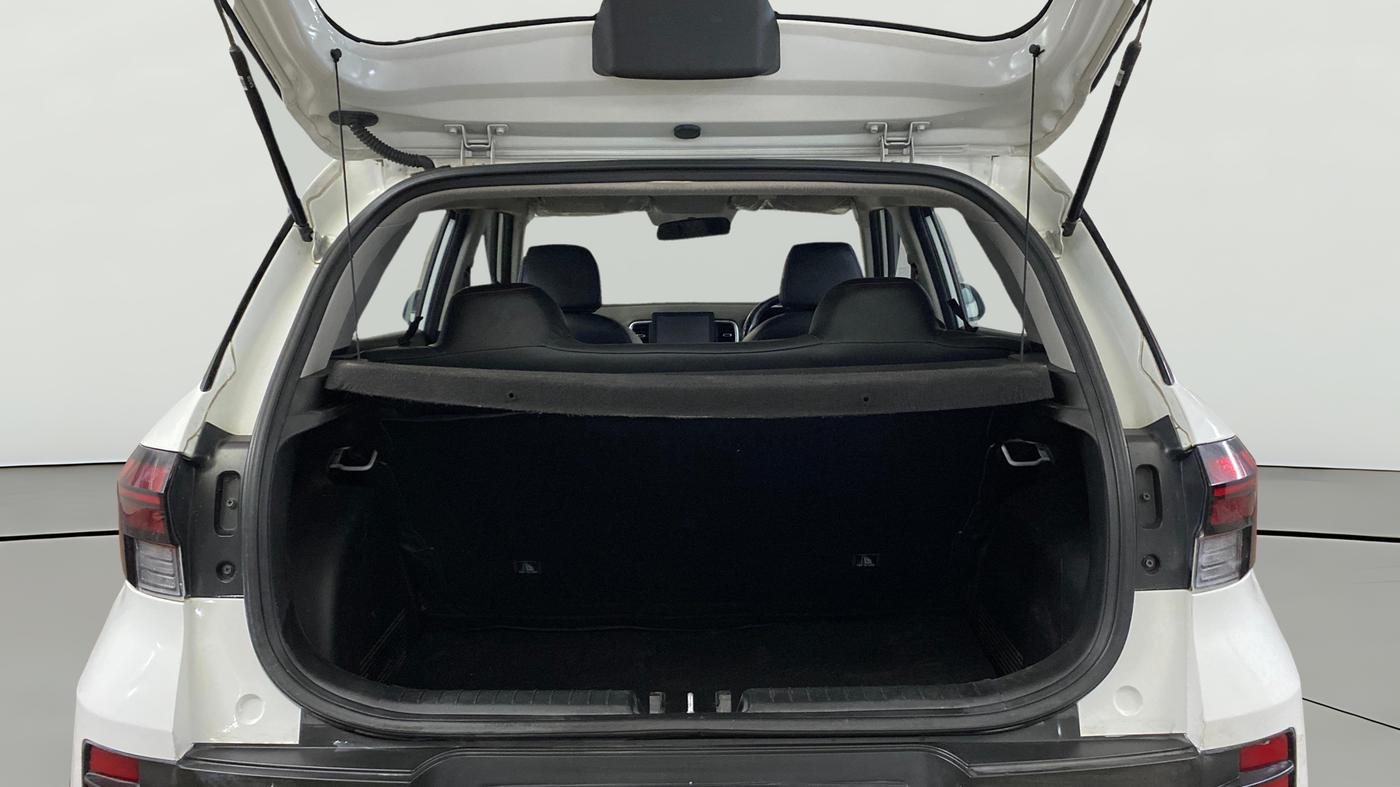 2023 Hyundai VENUE S 1.2, Petrol, Manual, 40,588 km, Boot Open Zoomed View