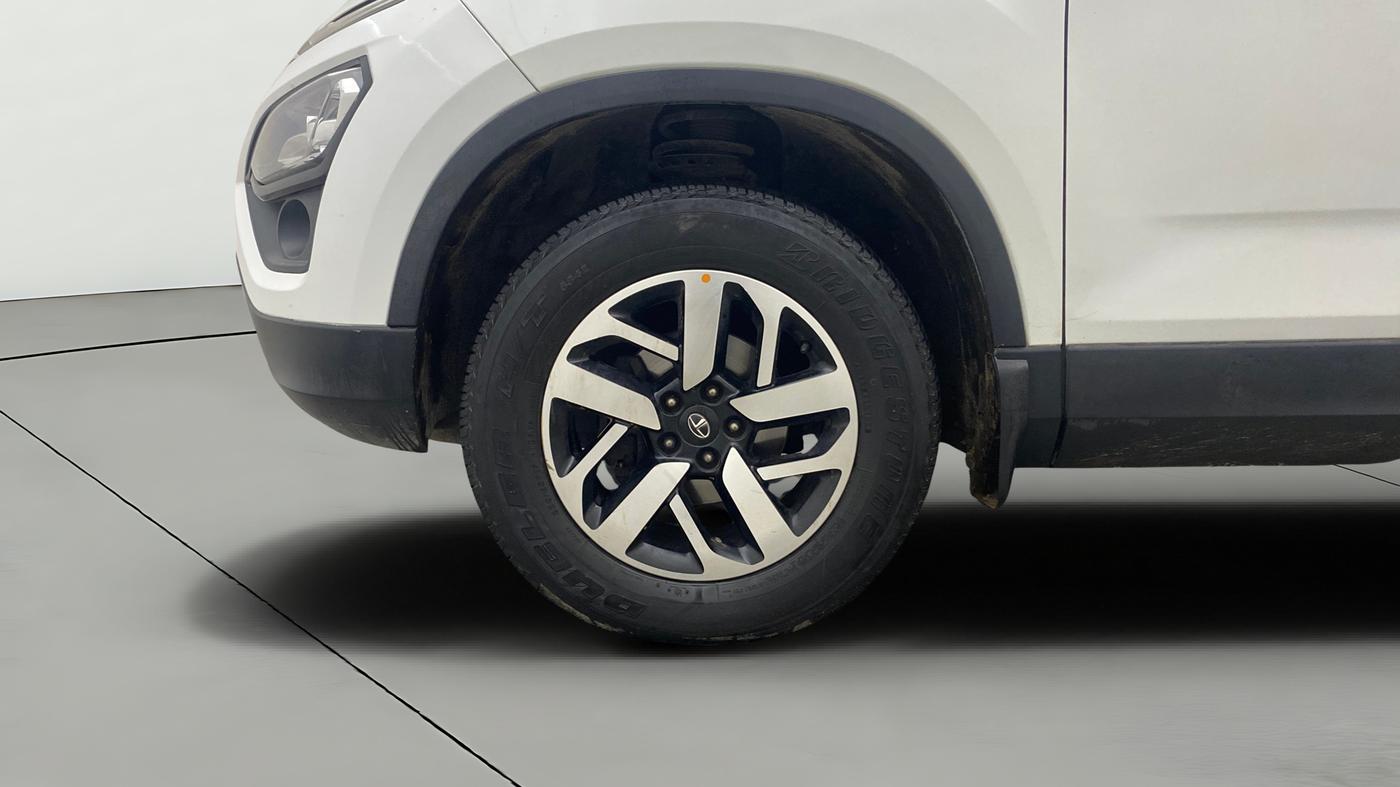 2020 Tata Harrier XZA PLUS 2.0L, Diesel, Automatic, 1,02,173 km, Left Front Wheel