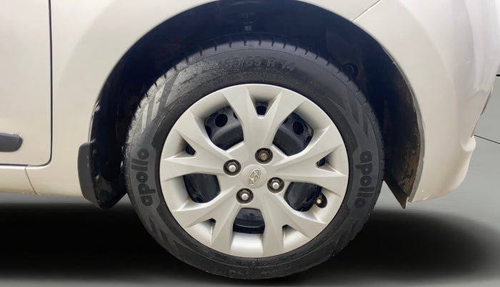 2016 Hyundai Grand i10 SPORTZ 1.2 KAPPA VTVT, Petrol, Manual, 63,843 km, Right Front Wheel