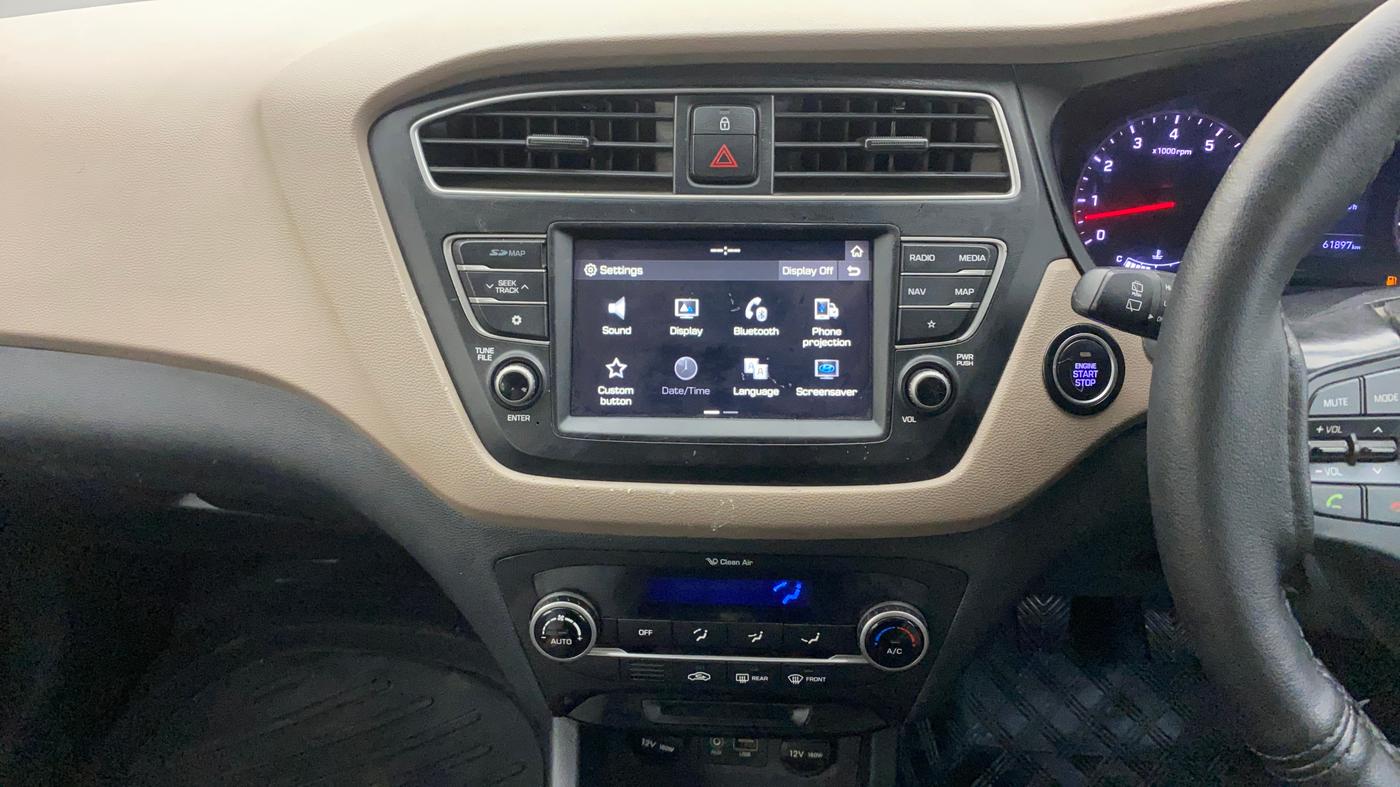 2020 Hyundai NEW I20 ASTA (O) 1.2 MT DUAL TONE, Petrol, Manual, 62,140 km, Air Conditioner