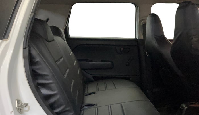 2021 Maruti New Wagon-R LXI 1.0, Petrol, Manual, 65,314 km, Right Side Rear Door Cabin