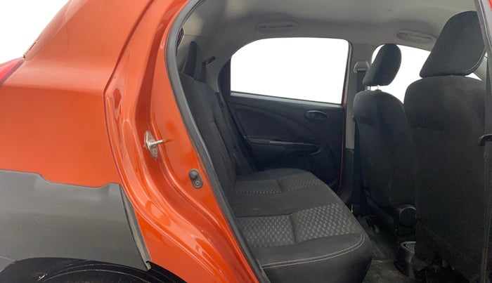 2015 Toyota Etios CROSS 1.2 G, Petrol, Manual, 44,711 km, Right Side Rear Door Cabin