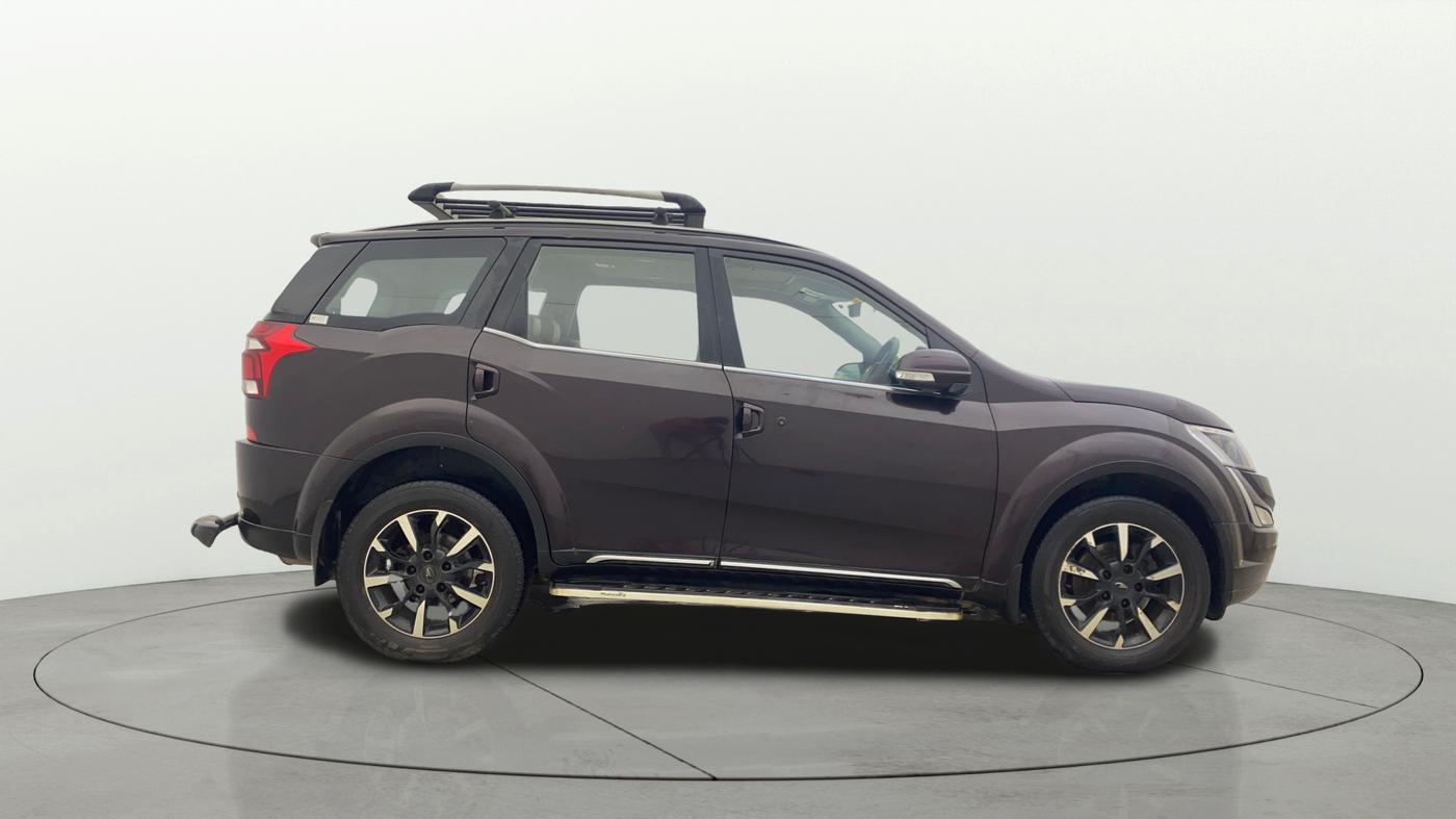 2018 Mahindra XUV500 W11, Diesel, Manual, 48,357 km, Right Side View