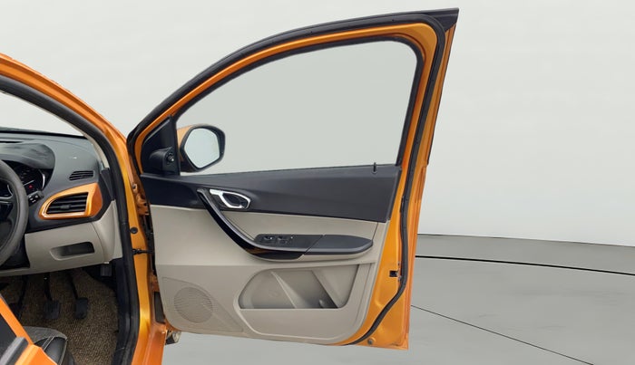 2018 Tata Tiago XZ PETROL, Petrol, Manual, 71,011 km, RHS Front Door