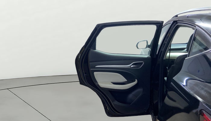 2023 MG ASTOR SHARP 1.5 CVT, Petrol, Automatic, 17,581 km, LHS Rear Door