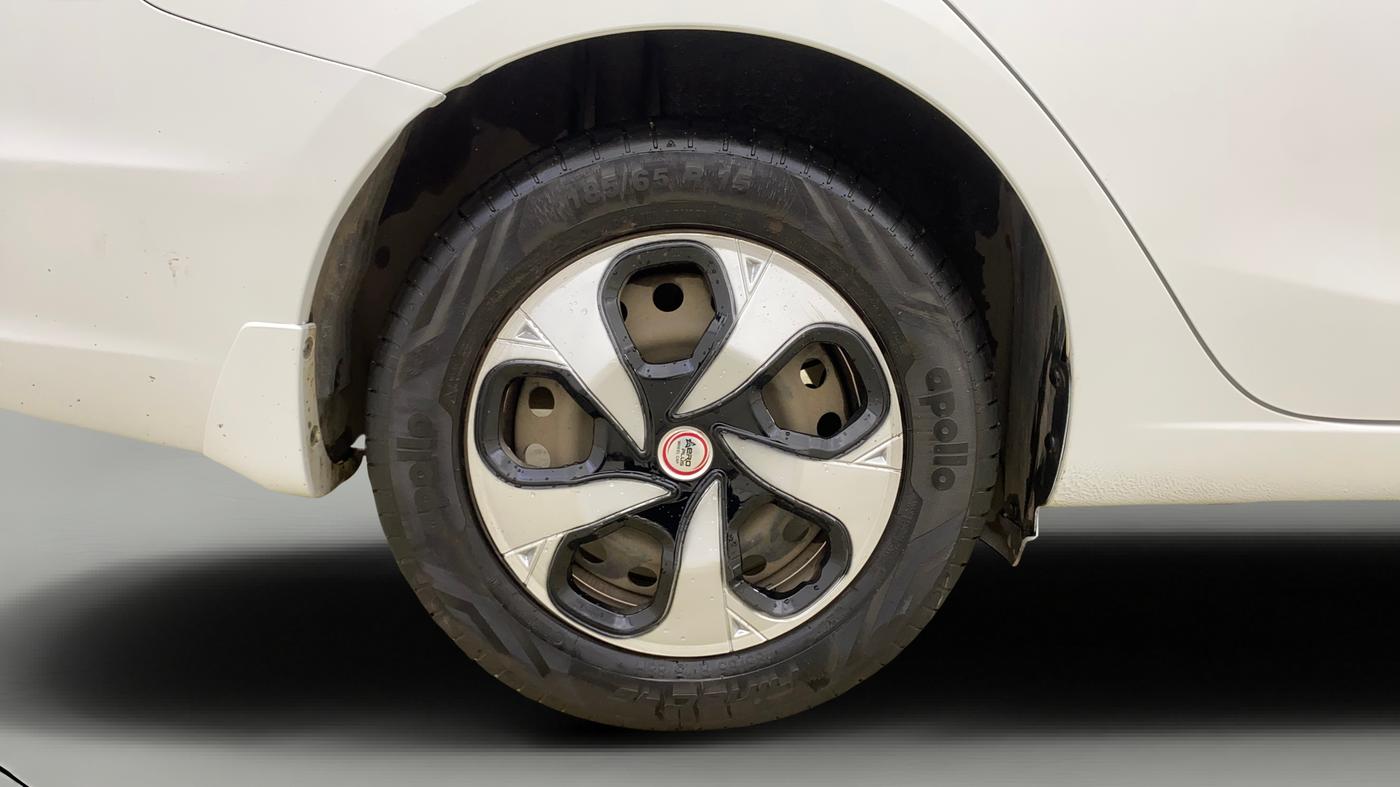 2014 Maruti Ciaz VXI, CNG, Manual, 55,405 km, Right Rear Wheel
