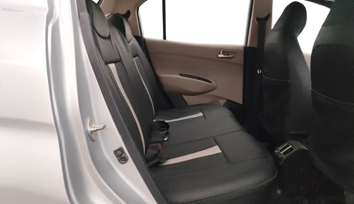 2019 Hyundai NEW SANTRO SPORTZ CNG, CNG, Manual, 66,345 km, Right Side Rear Door Cabin