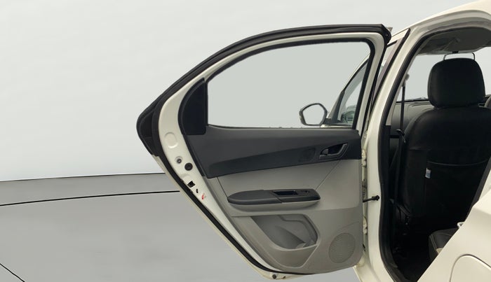 2023 Tata Tiago XT PETROL, Petrol, Manual, 26,861 km, LHS Rear Door
