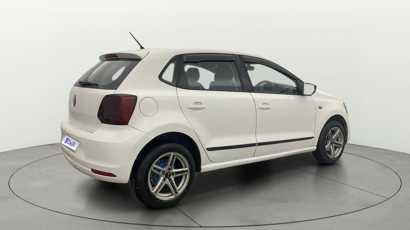 2015 Volkswagen Polo COMFORTLINE 1.2L, Petrol, Manual, 1,23,456 km, Right Back Diagonal