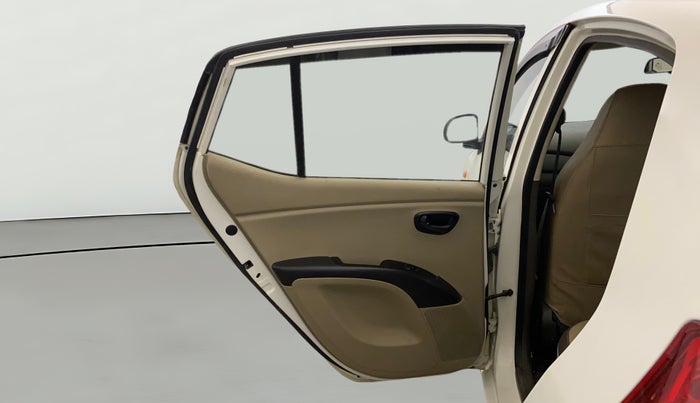 2014 Hyundai i10 MAGNA 1.1, CNG, Manual, 27,578 km, LHS Rear Door