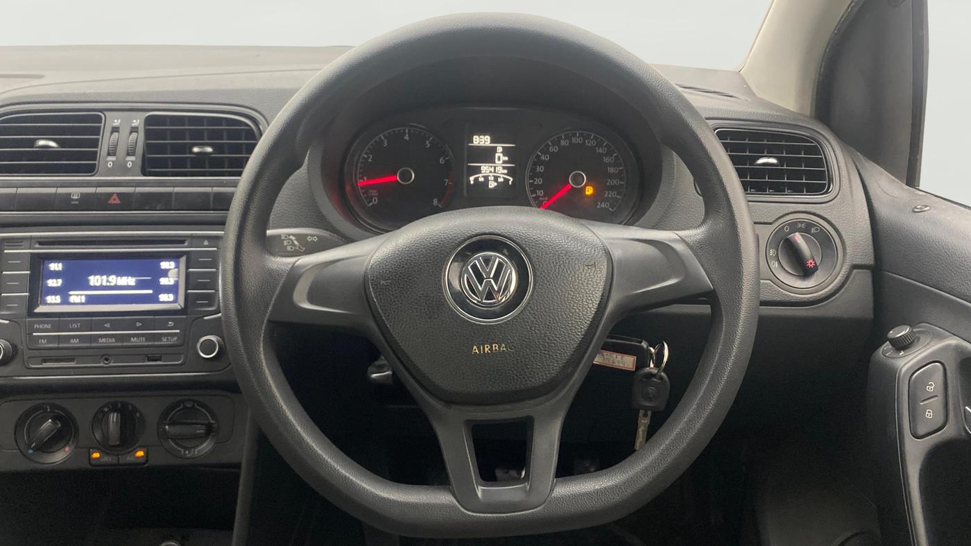 2017 Volkswagen Polo COMFORTLINE 1.2L, Petrol, Manual, 95,392 km, Steering Wheel Close Up