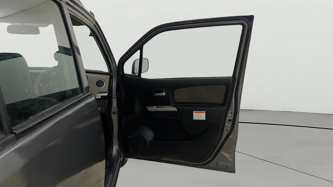 2016 Maruti Wagon R 1.0 LXI CNG, CNG, Manual, 84,883 km, RHS Front Door