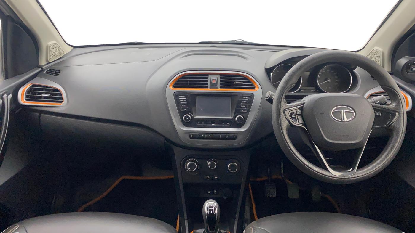 2018 Tata TIAGO NRG PETROL, Petrol, Manual, 20,317 km, Dashboard
