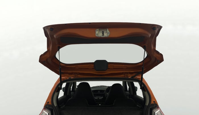 2018 Maruti Alto K10 VXI (O) AMT, Petrol, Automatic, 28,400 km, Boot Door Open