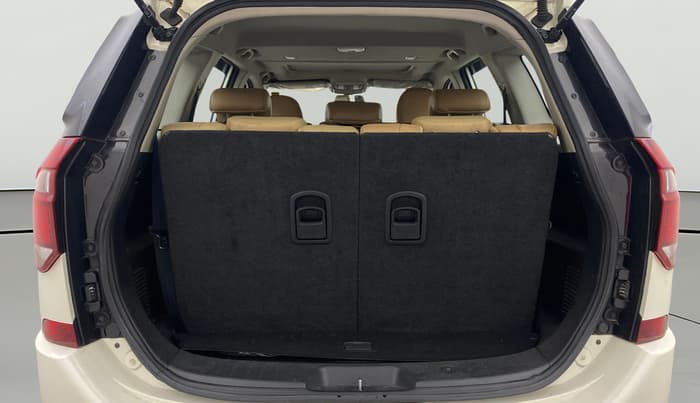 2021 Mahindra XUV500 W11, Diesel, Manual, 84,886 km, Boot Open Zoomed View
