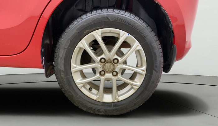2018 Maruti Swift ZXI, Petrol, Manual, 1,34,900 km, Left Rear Wheel