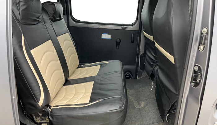 2023 Maruti Eeco 7 STR STD 1.2, CNG, Manual, 1,25,302 km, Right Side Rear Door Cabin