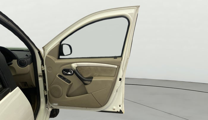 2013 Nissan Terrano XL D THP 110 PS, Diesel, Manual, 1,42,835 km, RHS Front Door