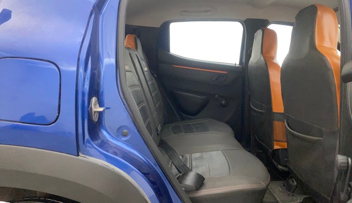 2018 Renault Kwid CLIMBER 1.0 AMT, Petrol, Automatic, 24,622 km, Right Side Rear Door Cabin