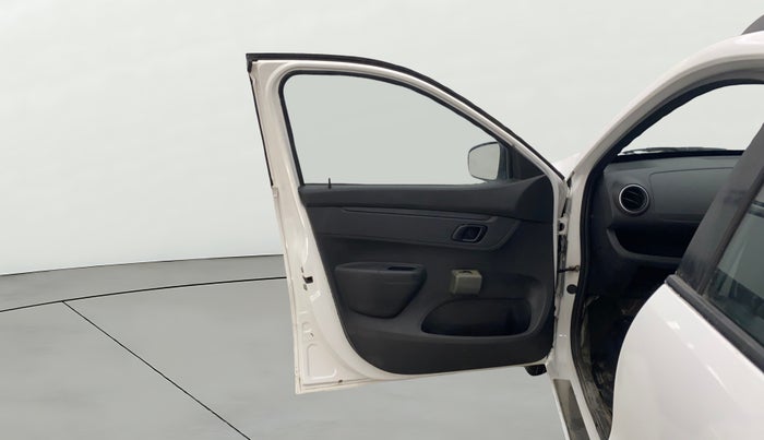 2016 Renault Kwid RXL, Petrol, Manual, 66,038 km, LHS Front Door